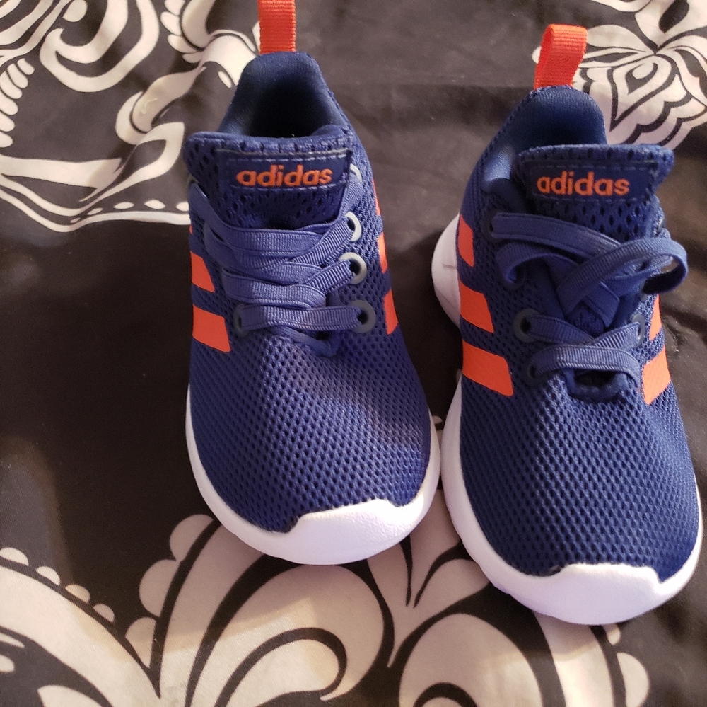 Kids sneakers